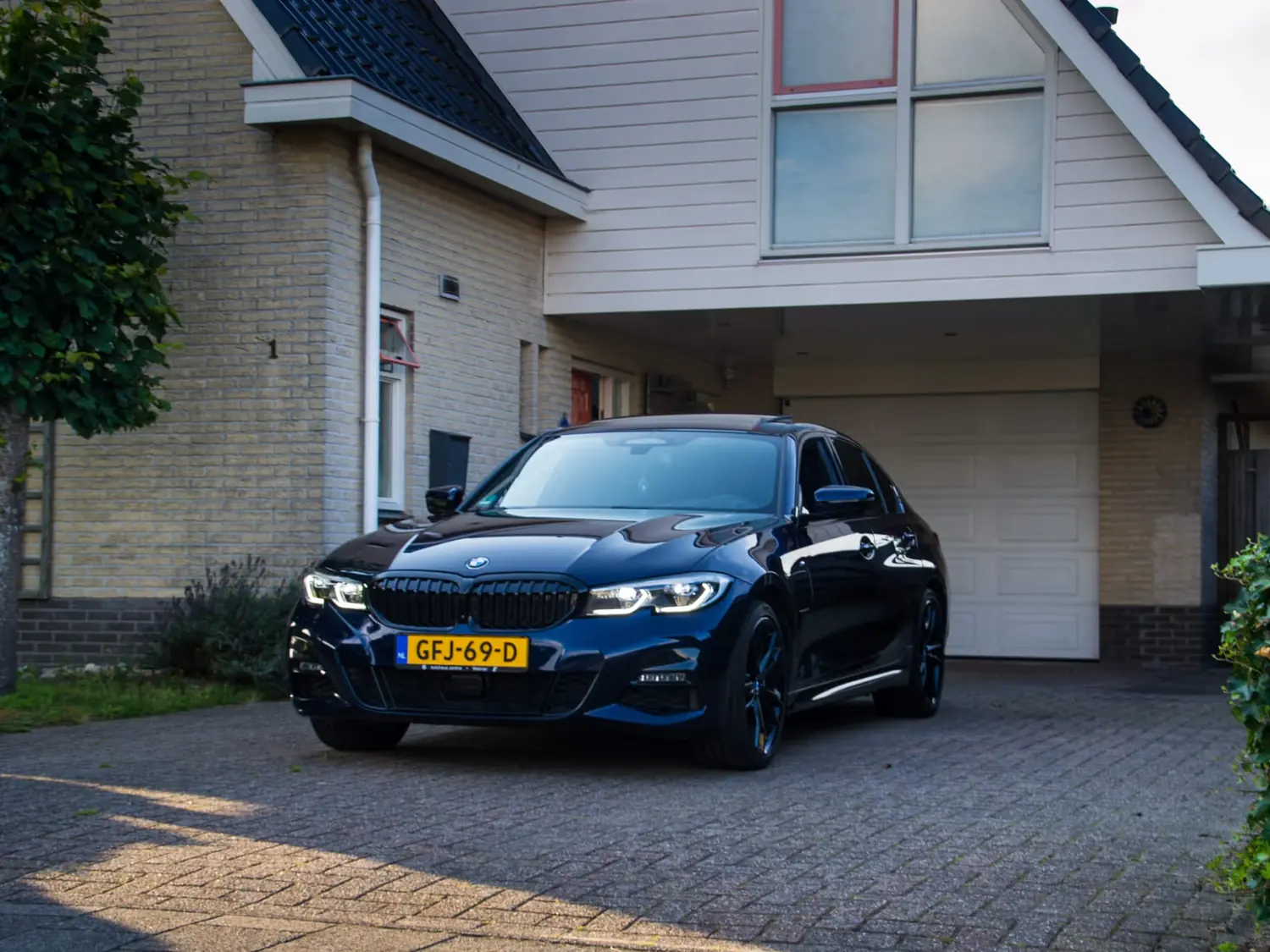 BMW 330e — verkocht