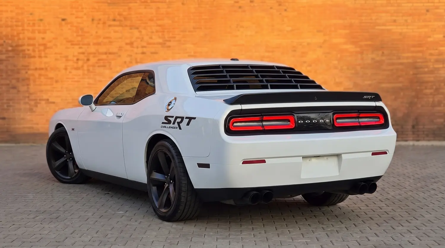 Dodge Challenger SRT8 392 6.4 V8 — foto 3